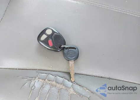 2001 Chevrolet Silverado 1500 Lt z USA, uszkodzony, nr VIN 2GCEK19T111252851